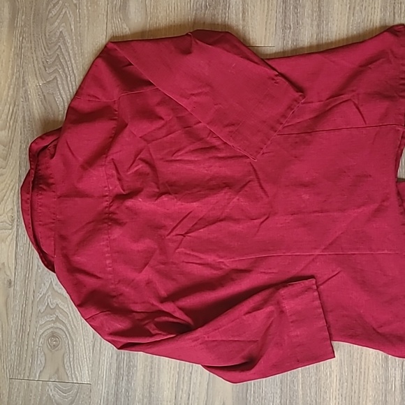 EZS by Haggar Red Crop Sleeve Button Down Blouse Size Medium - Picture 6 of 8